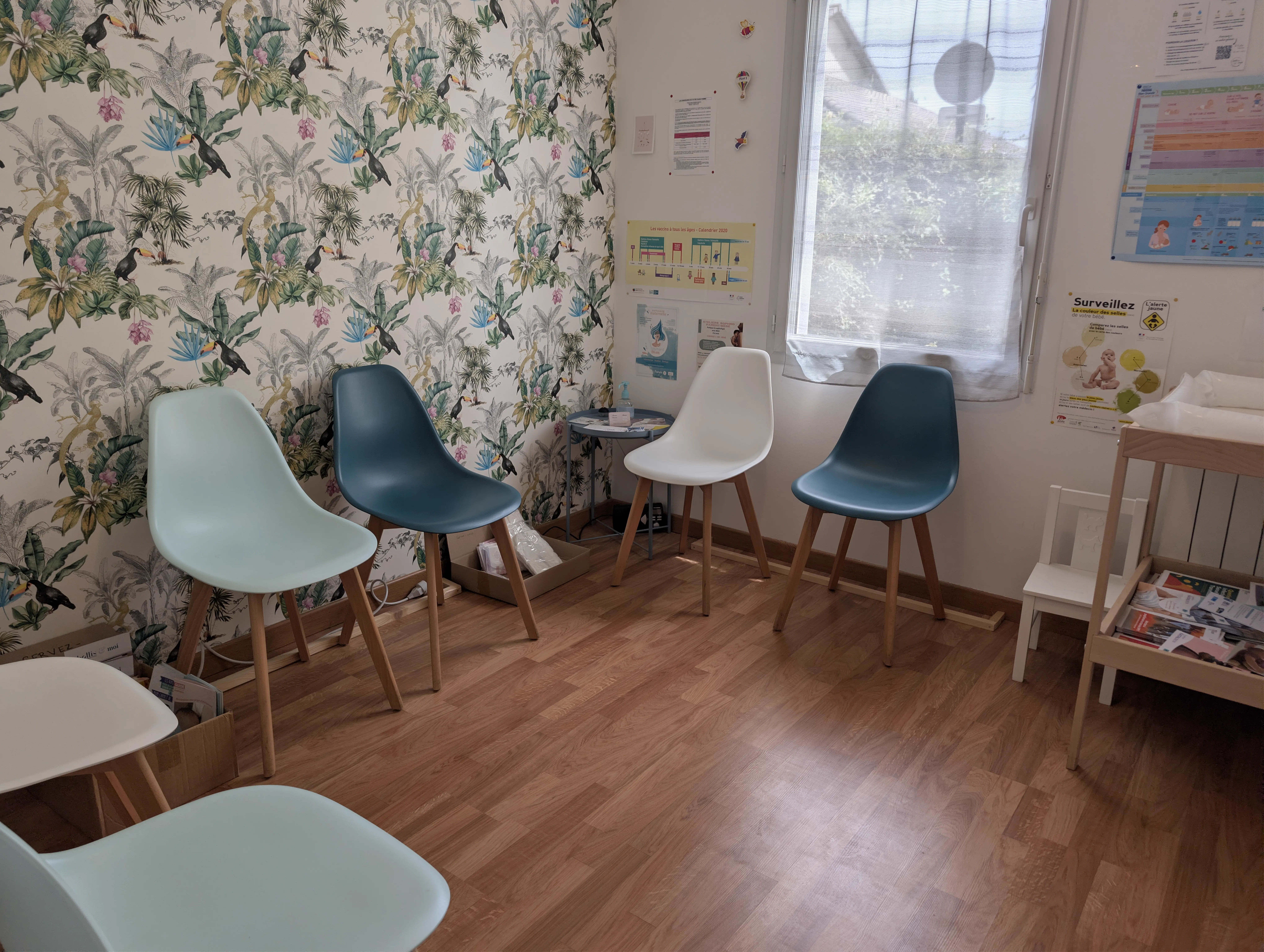 Cabinet de Marion Goiziou — Salle de consultation lumineuse